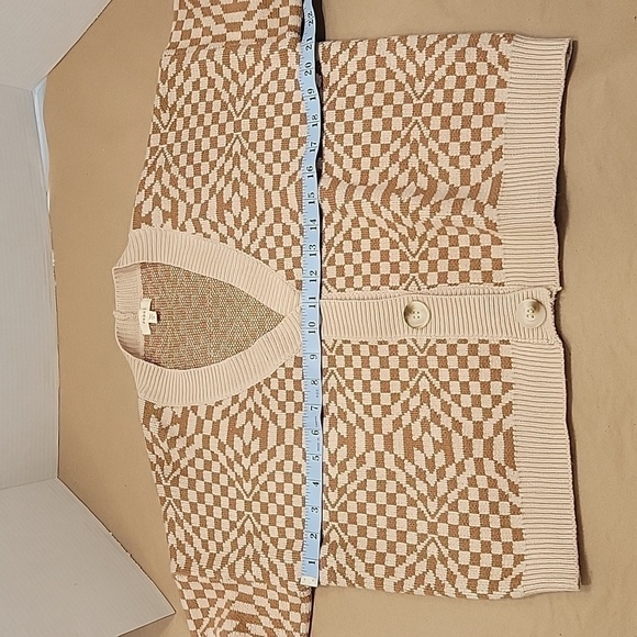 Debut, Size M Brown and Cream Cropped Button Down Cardigan, EUC - Picture 6 of 11